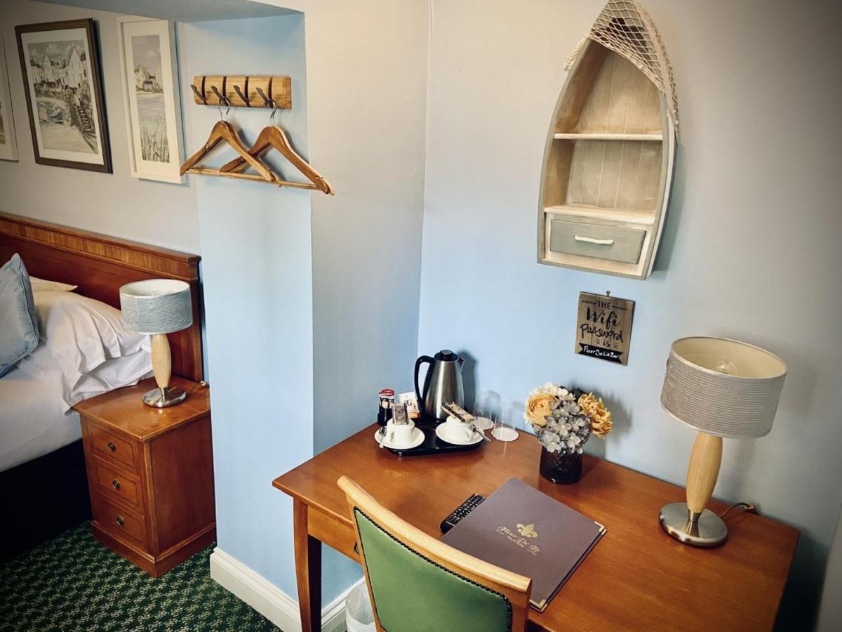 Fleur De Lis Hotel Сануидж Екстериор снимка