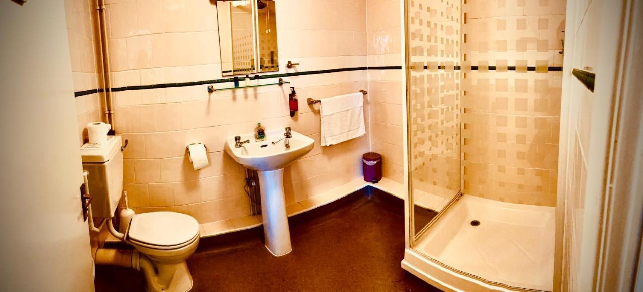 Fleur De Lis Hotel Сануидж Екстериор снимка